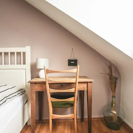 Sam & Karo Boutique * Trewir